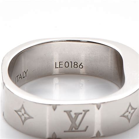 lv ring mens